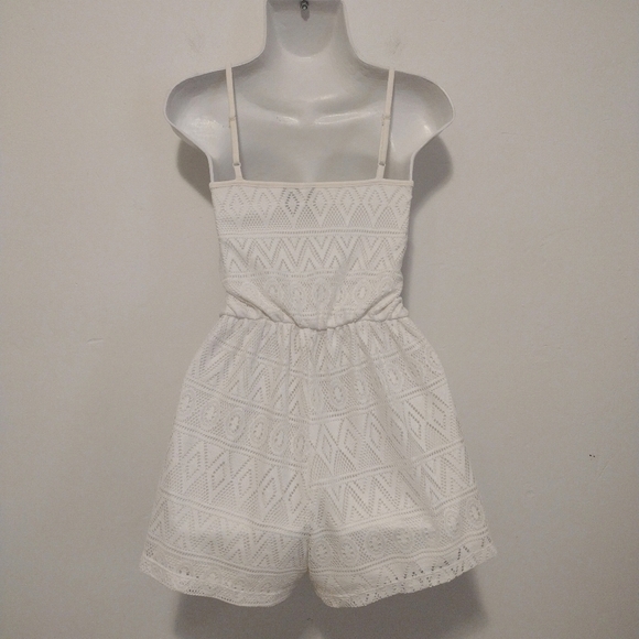 No Comment. - White Lace Sleeveless Romper - Picture 9 of 14